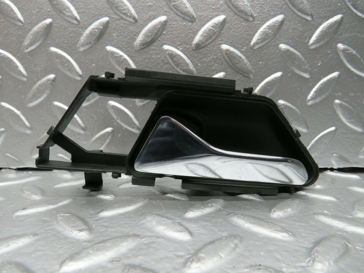 22375 Mercedes-Benz C124 E220 Coupe Interior Door Handle Left 1247600561