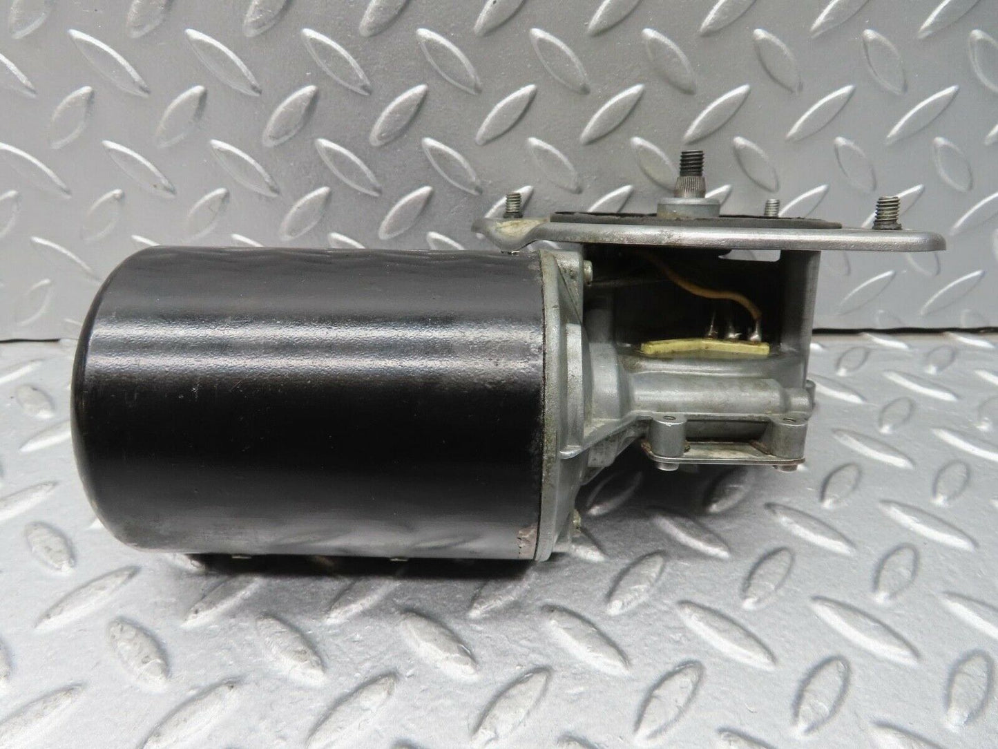 12420 Mercedes-Benz W108 280SE 3.5 Wiper Motor Bosch 0390446055