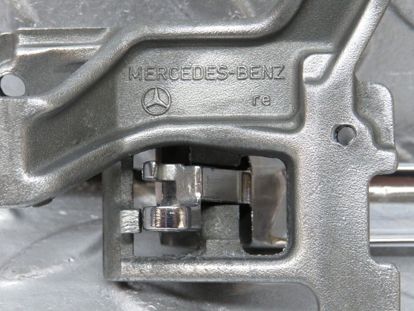 36105 Mercedes-Benz W126 420SE Front Right Door Interior Handle