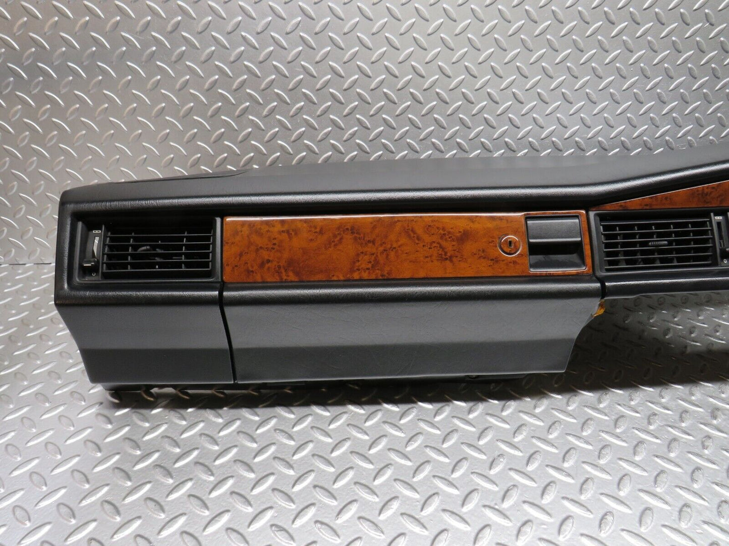 31553 Mercedes-Benz W201 190LE Dashboard Black