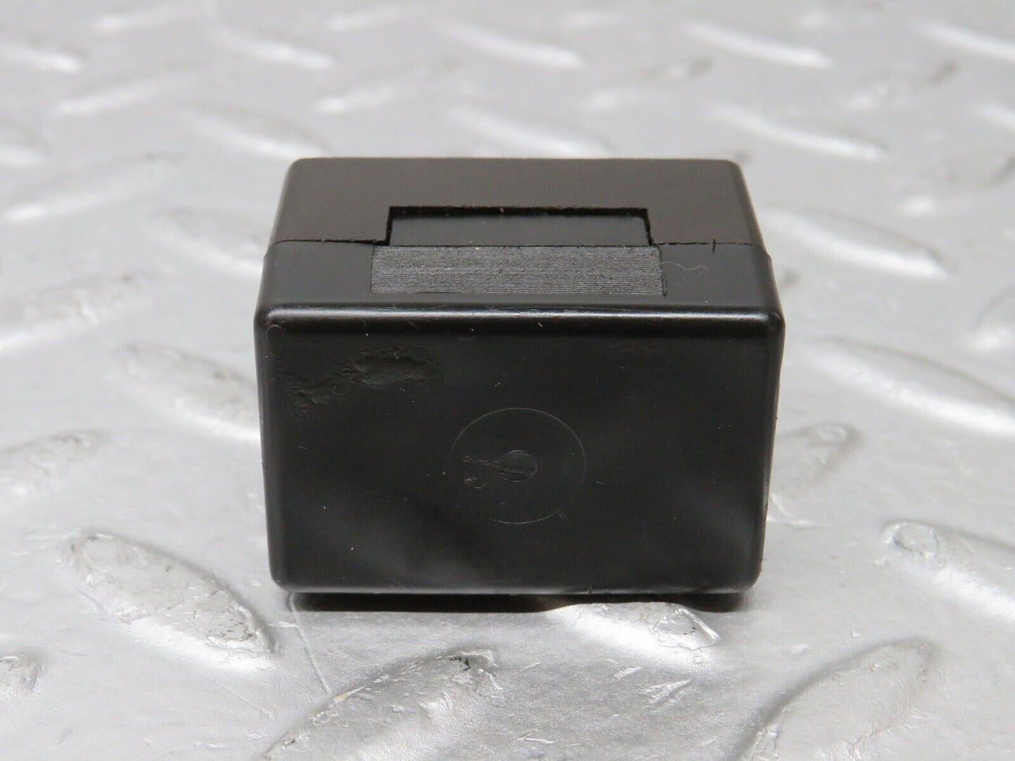 37919 Mercedes-Benz A124 320E Cabriolet Fuse Box Connector