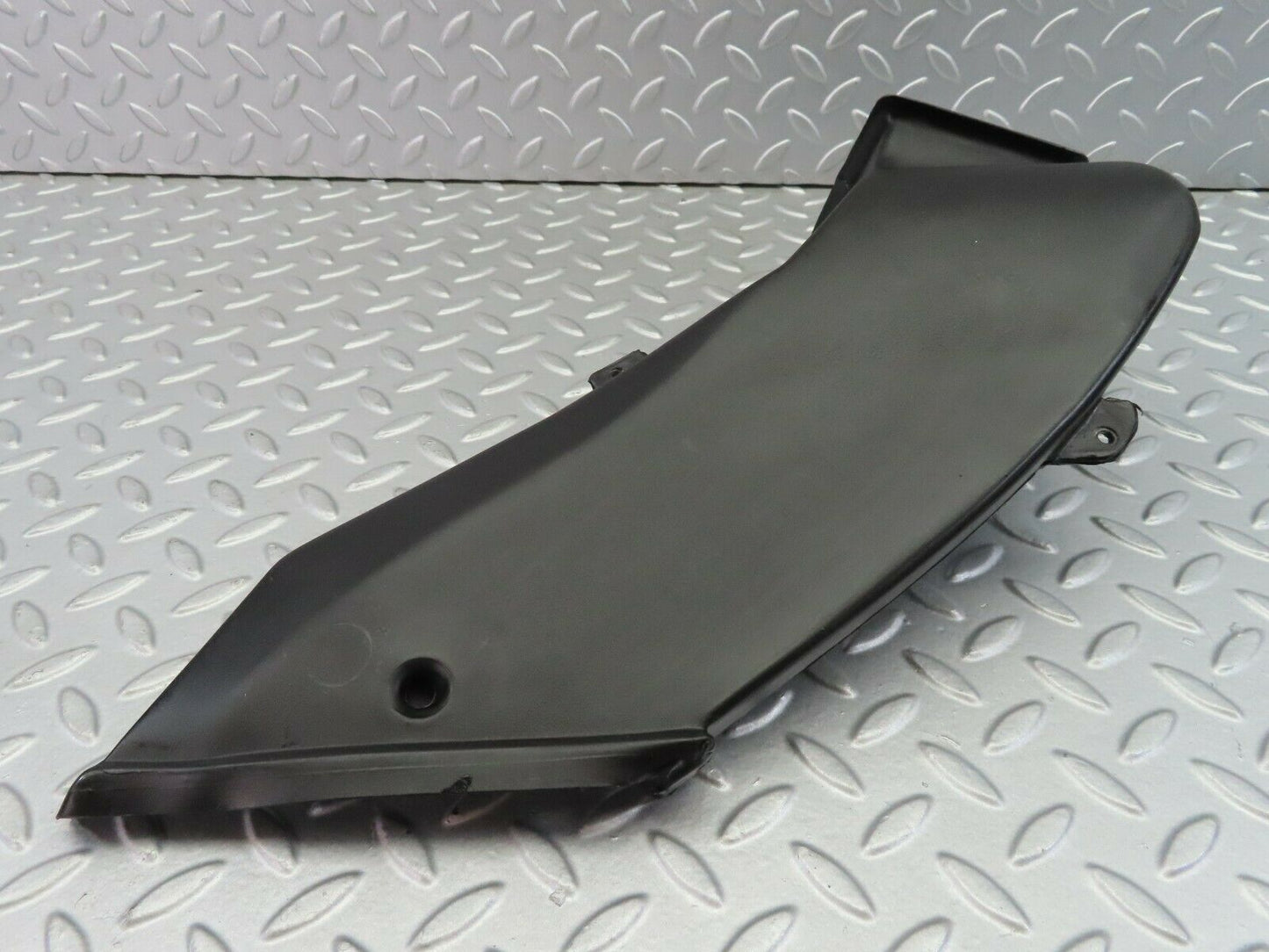 7436 Mercedes-Benz W116 450SE Ventilation Air Duct Right 1168310246