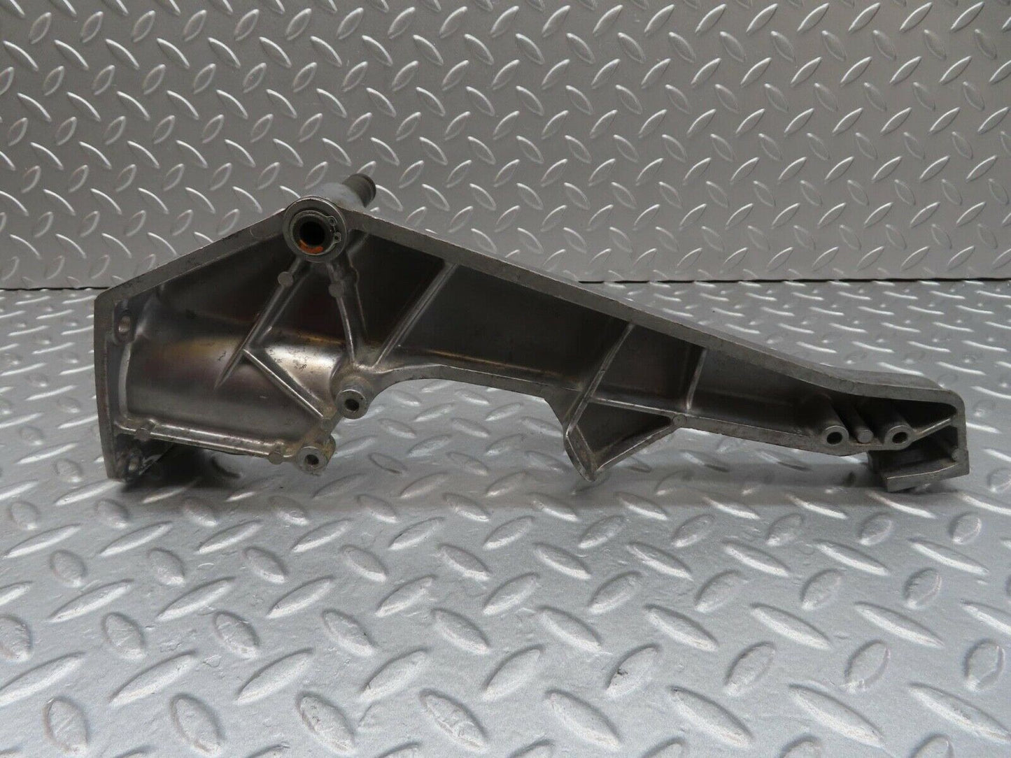 14004 Mercedes-Benz C107 280SLC Brake Pedal Bracket LHD 1072940801