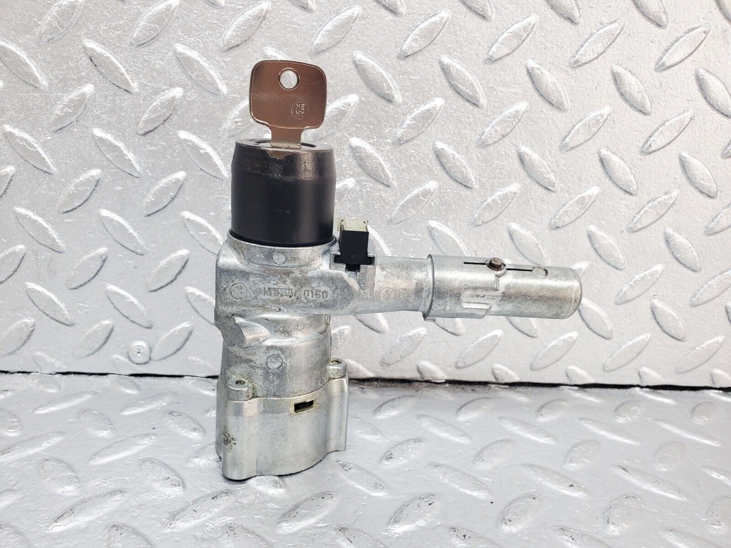 44396 Mercedes-Benz W123 280E Steering Lock Ignition Switch With Key