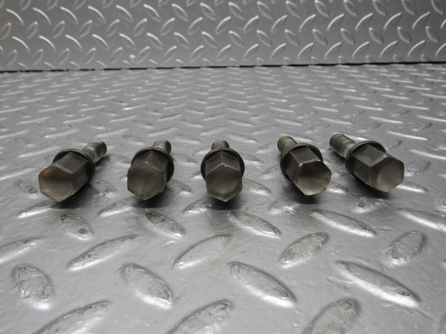 30529 Mercedes-Benz 5x Alloy Wheel Lug Bolt M12x1.5