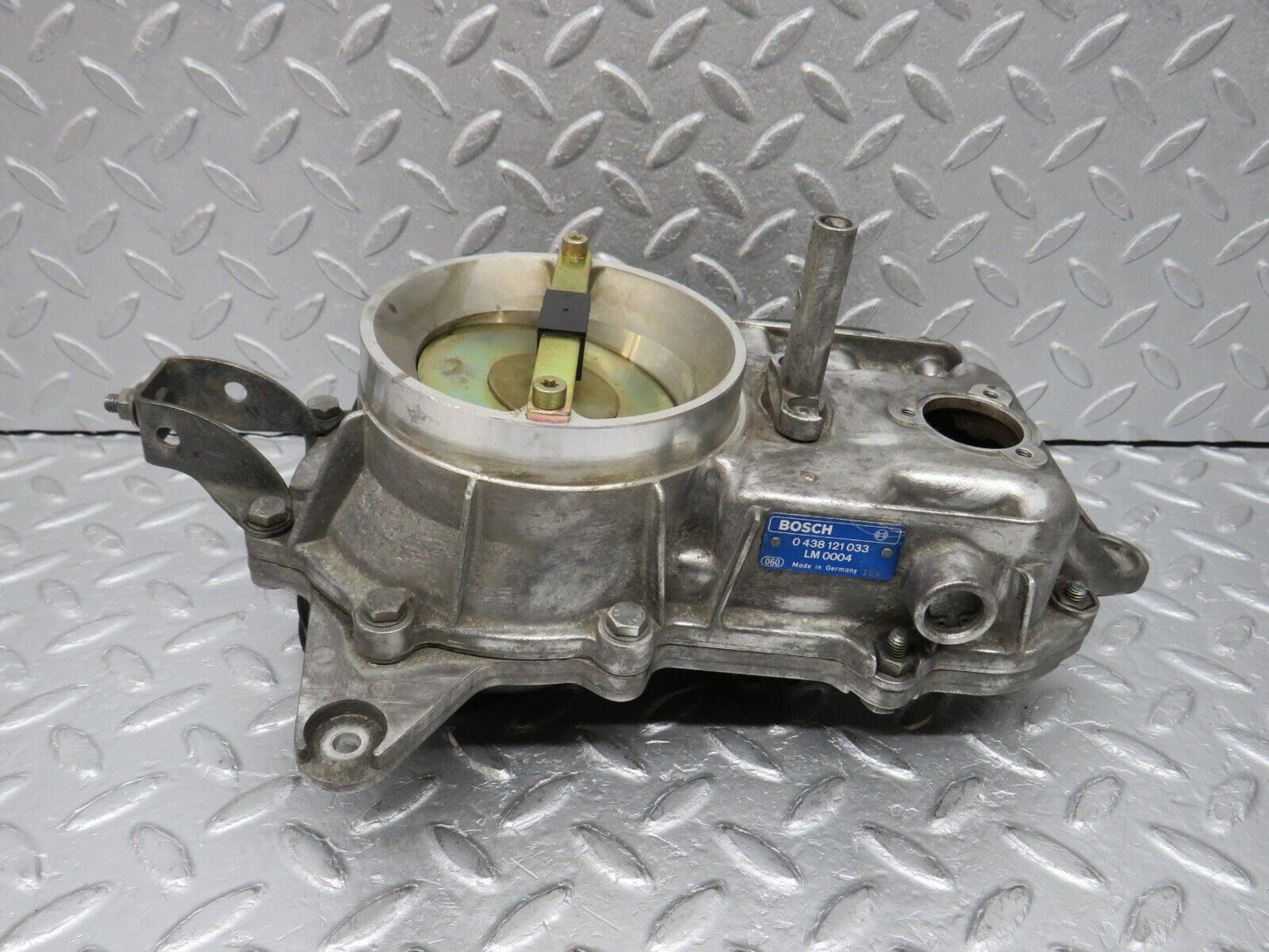 38812 Mercedes-Benz W201 190E 2.6L Air Flow Mass Meter Sensor Bosch 1031410090 0438121033 1031410345