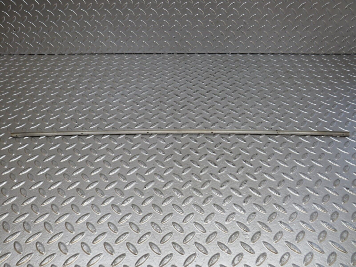 28153 Mercedes-Benz W123 280E Sunroof Chrome Trim
