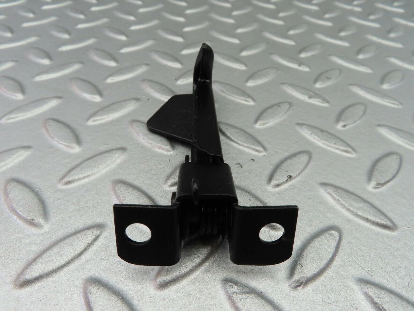 7061 Mercedes-Benz C107 350SLC Coupe Bonnet Safety Latch
