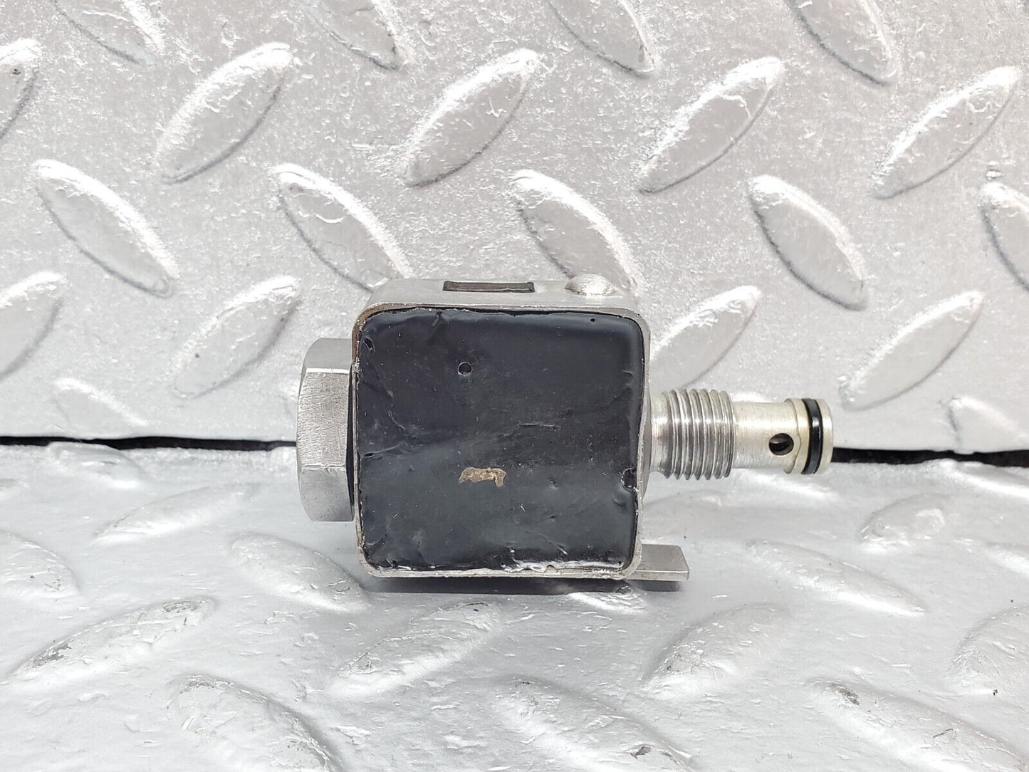44344 Mercedes-Benz W123 280E Automatic Gearbox Solenoid Valve 0003040590