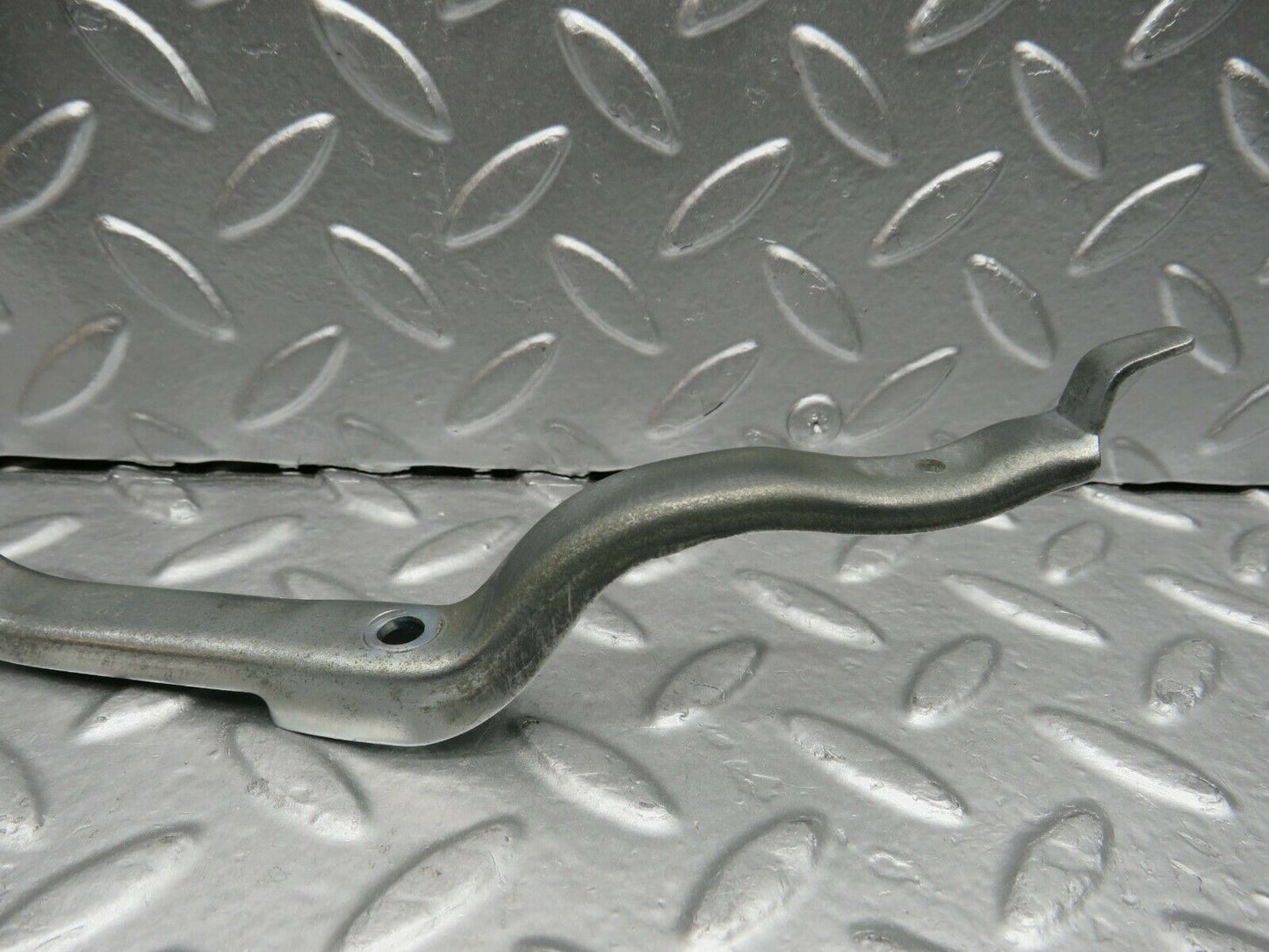 22303 Mercedes-Benz S123 280TE Wagon Front Right Height Adjusting Handle
