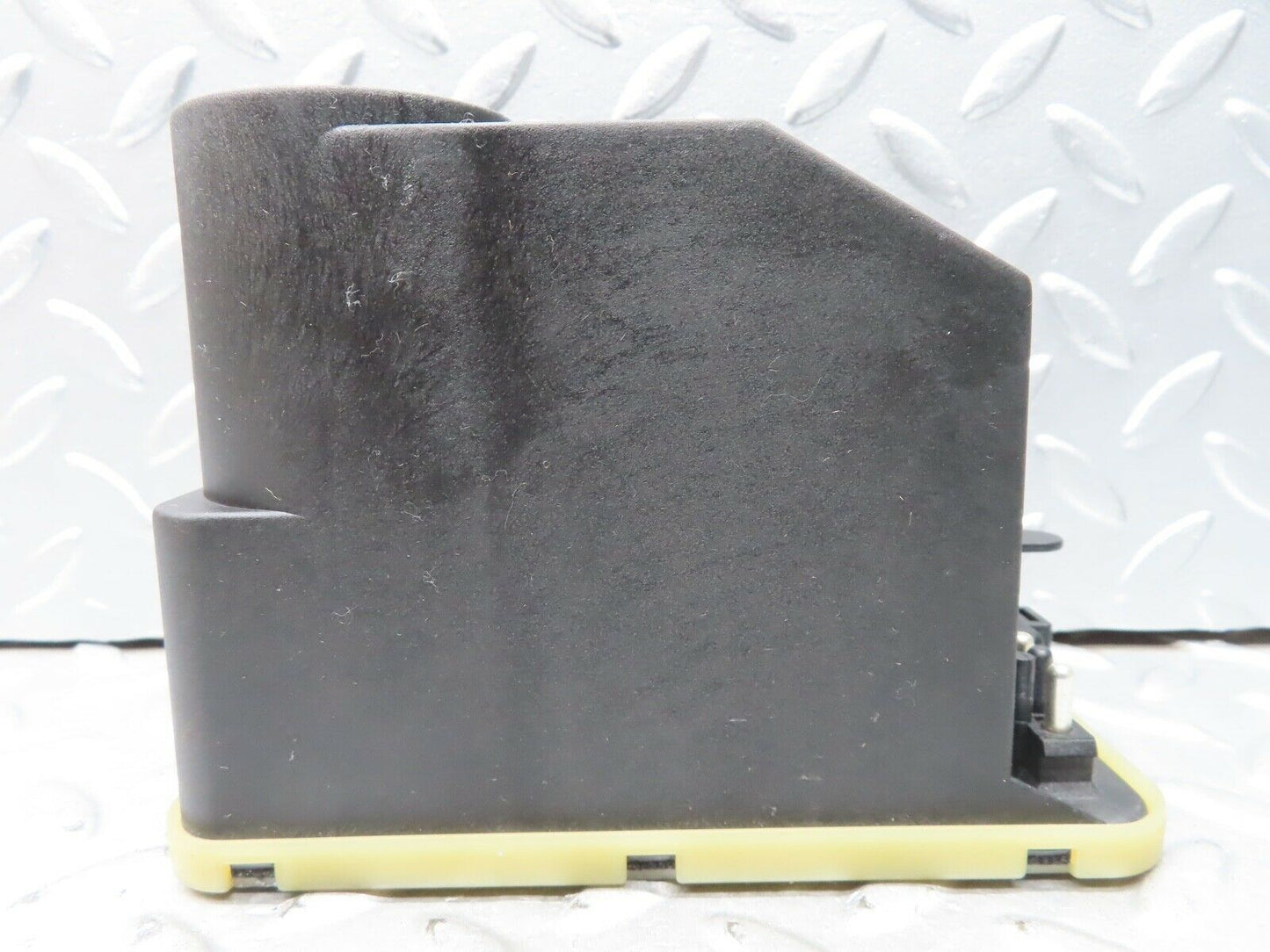 21617 Mercedes-Benz W126 300SE Central Locking Vacuum Pump 0008000948