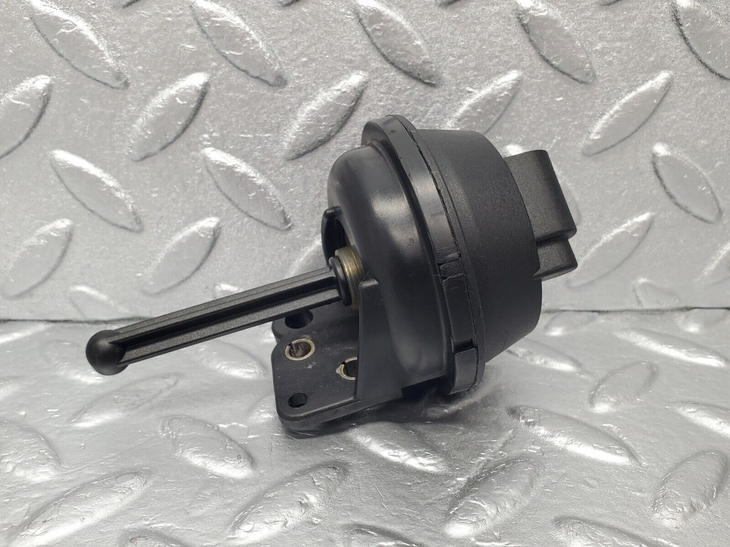 46933 Mercedes-Benz R129 320SL Coupe Vacuum Valve 1121410069