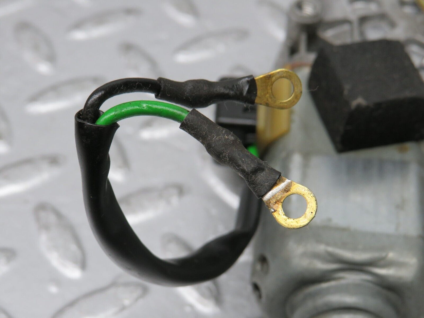 33953 Mercedes-Benz W124 230E Front Left Window Regulator Motor 0130821137