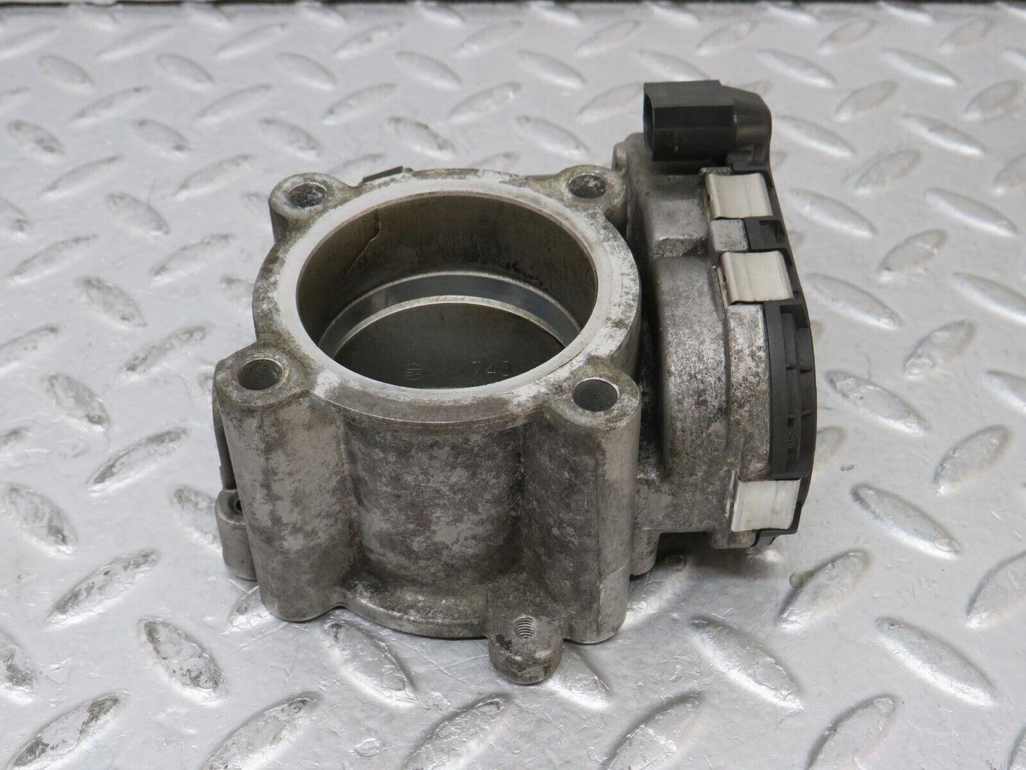 35191 Mercedes-Benz W221 Throttle Body Valve Bosch 6420900070 0281002678