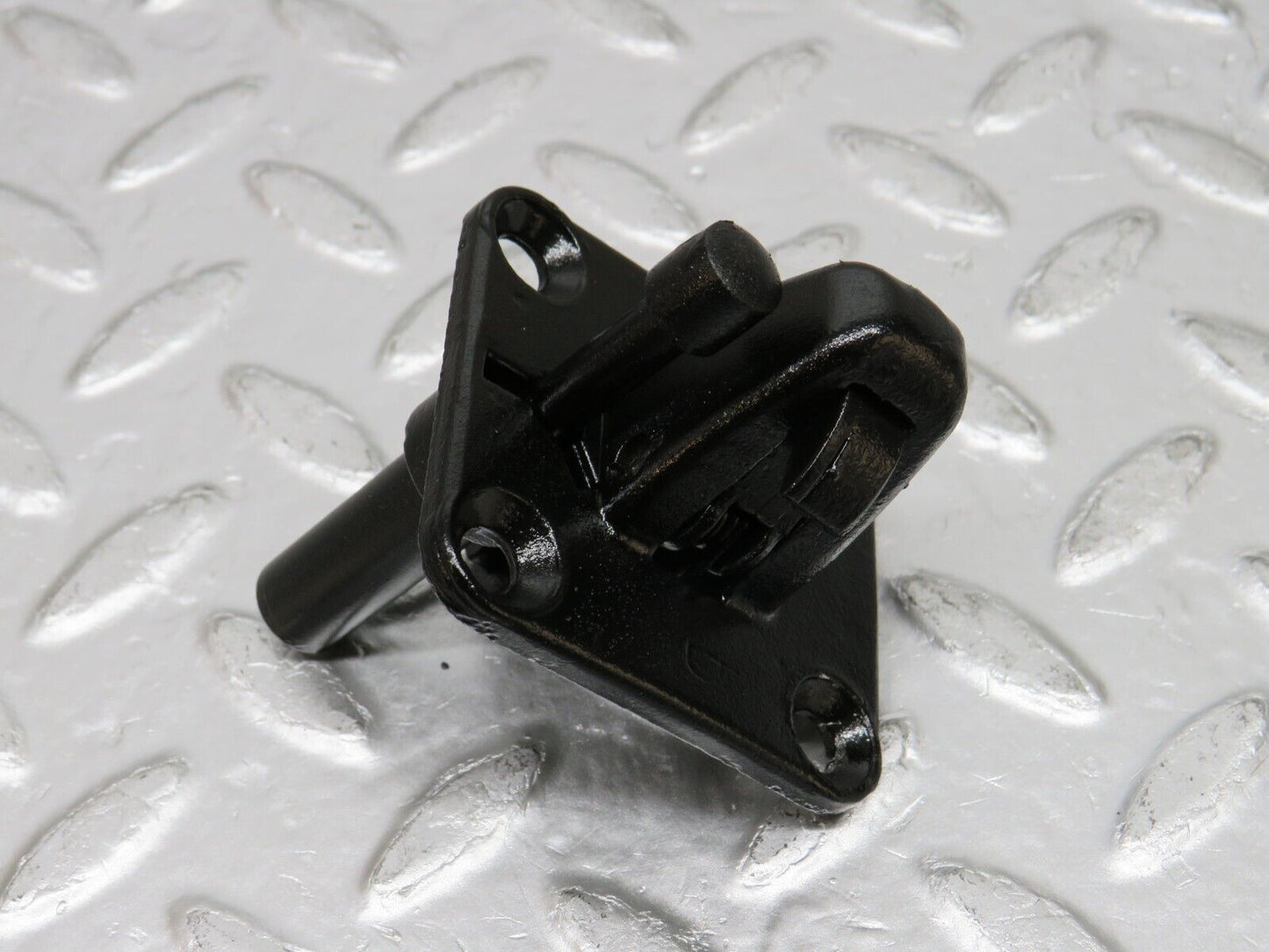 0774 Mercedes-Benz C107 350SLC Coupe Bonnet Lock Catch