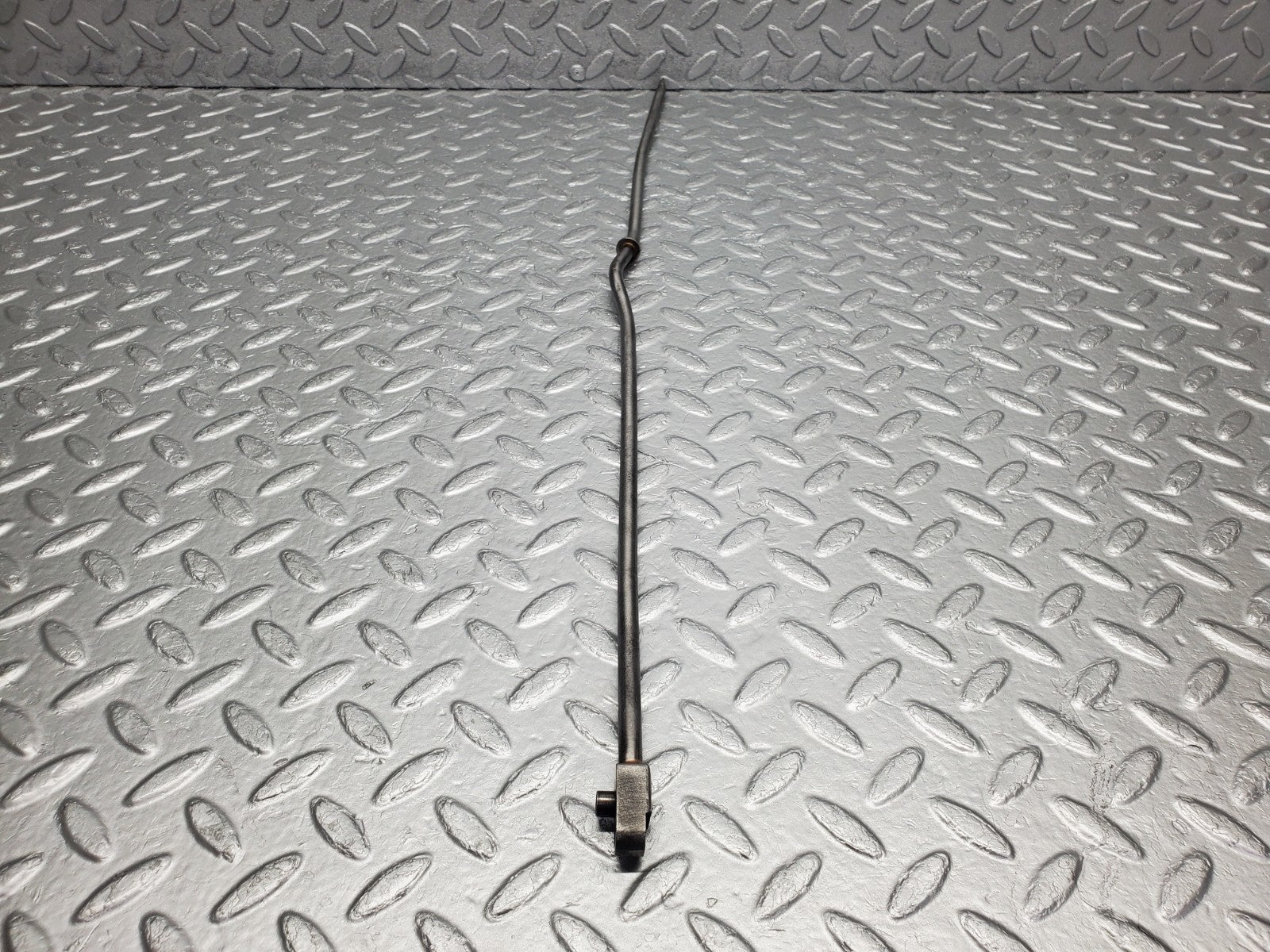 W112 camshaft oil tube used OEM