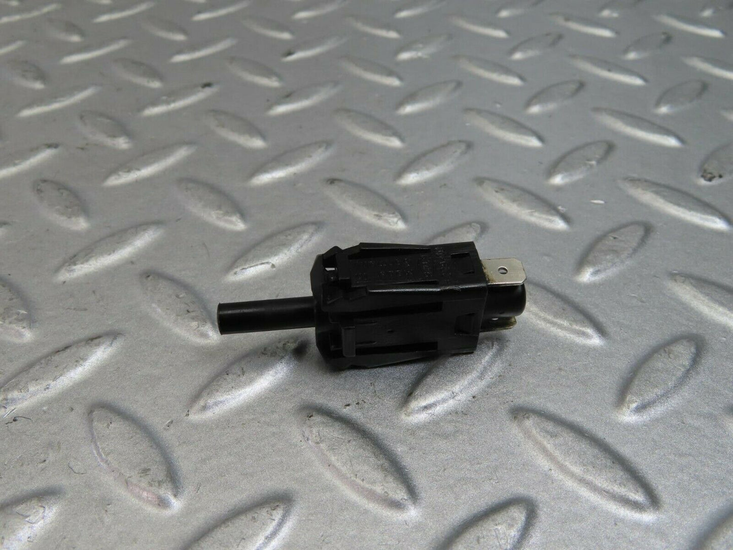 9461 Mercedes-Benz C124 300CE Coupe Door Contact Switch 0015458714