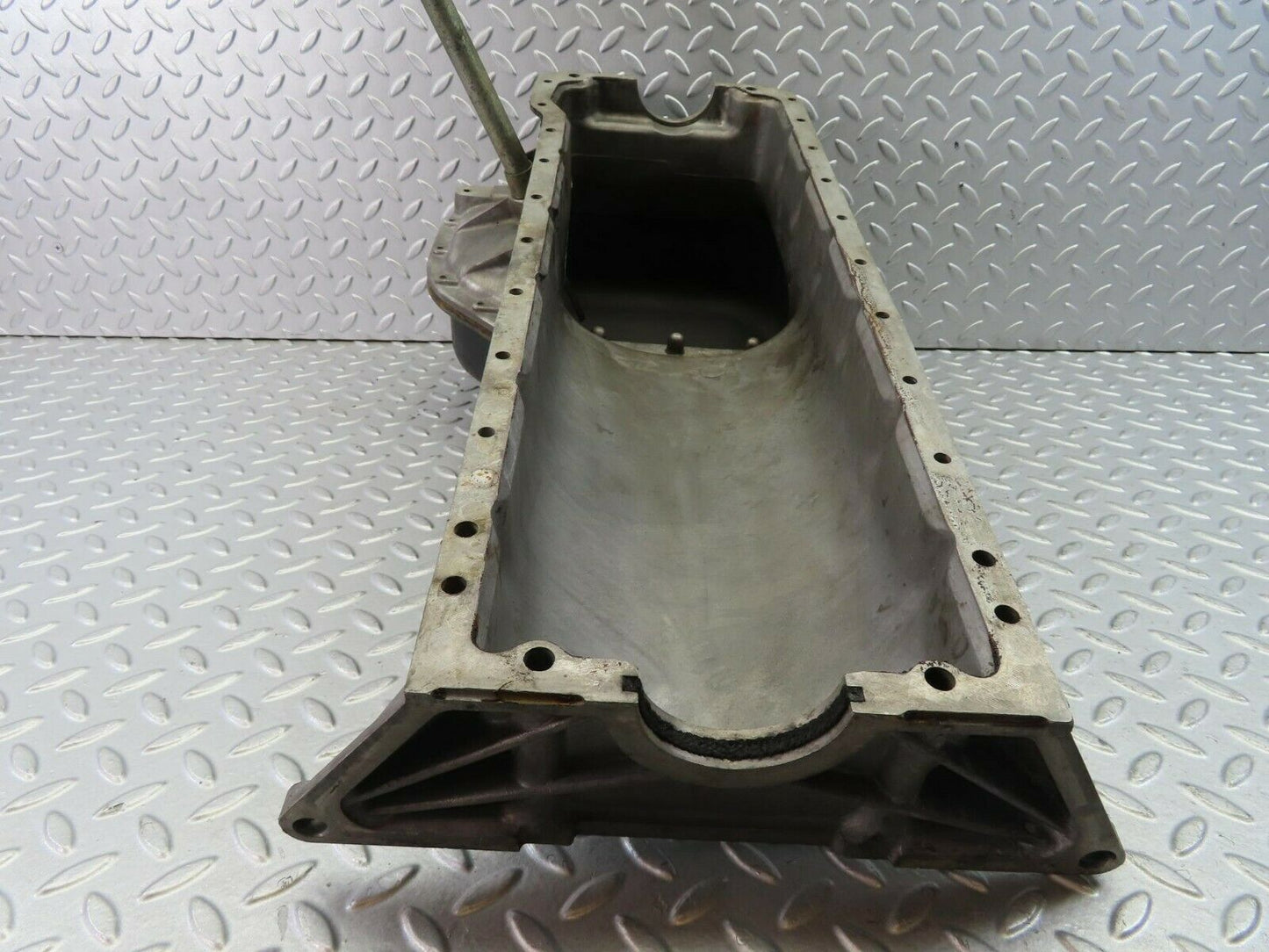 9750 Mercedes-Benz W111 Oil Pan Oil Sump 1800142302