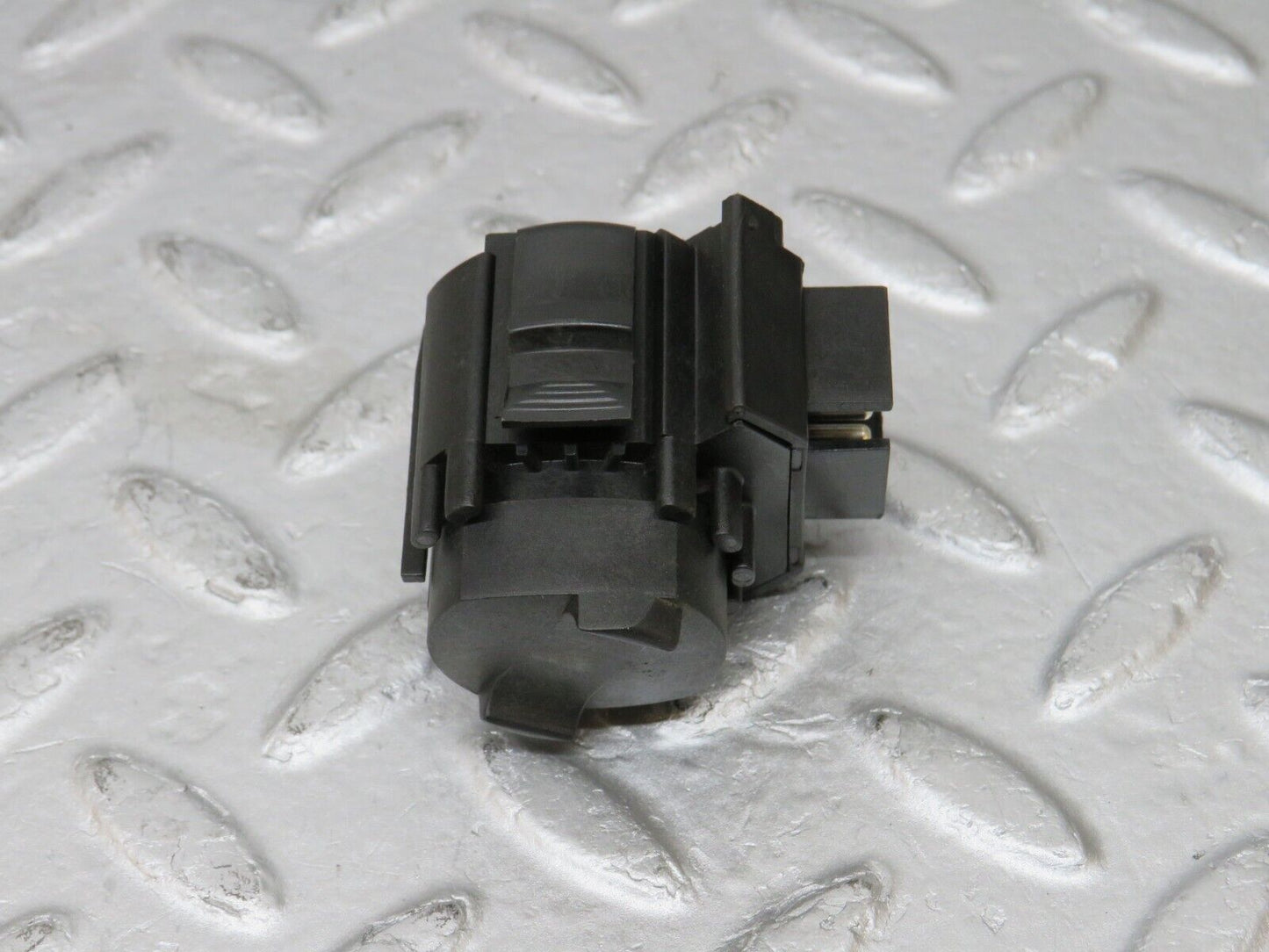 36695 Mercedes-Benz W201 190E 2.0L Kick Down Switch 0025452214