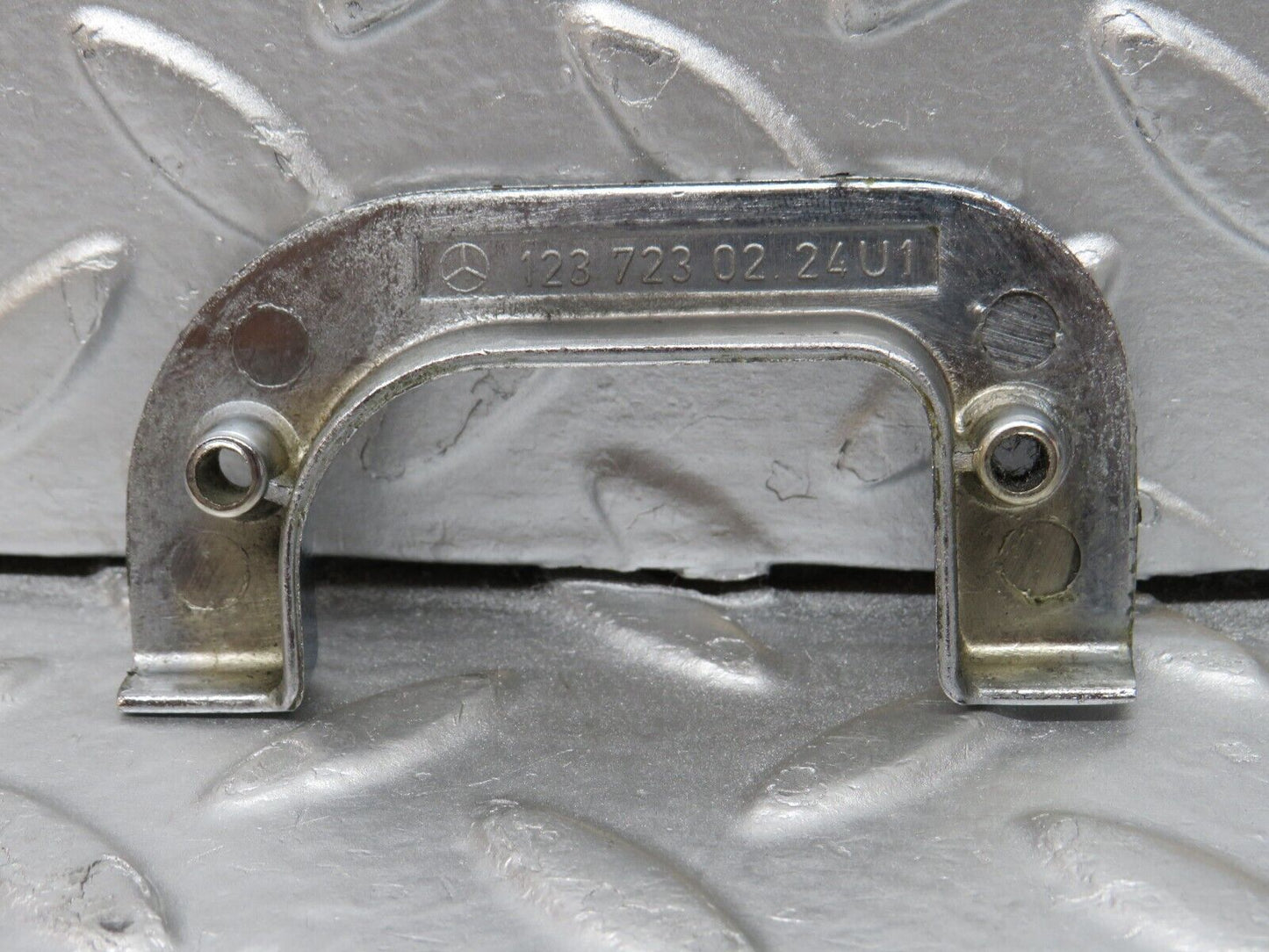31000 Mercedes-Benz W123 200D Right Interior Chrome Door Latch Trim 1237230224