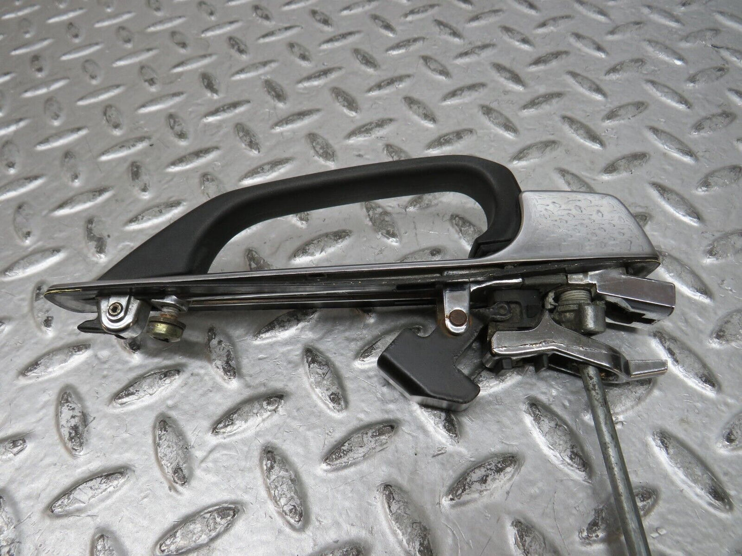 28893 Mercedes-Benz W123 230E Front Right Exterior Door Handle