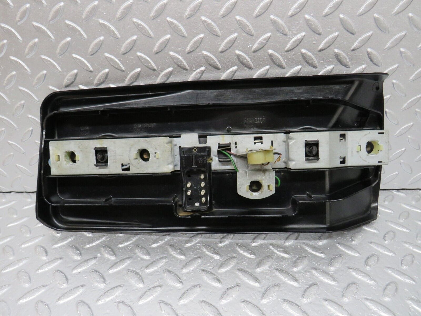34282 Mercedes-Benz C126 380SEC Coupe Tail Light Bulb Holder Right 1268201064