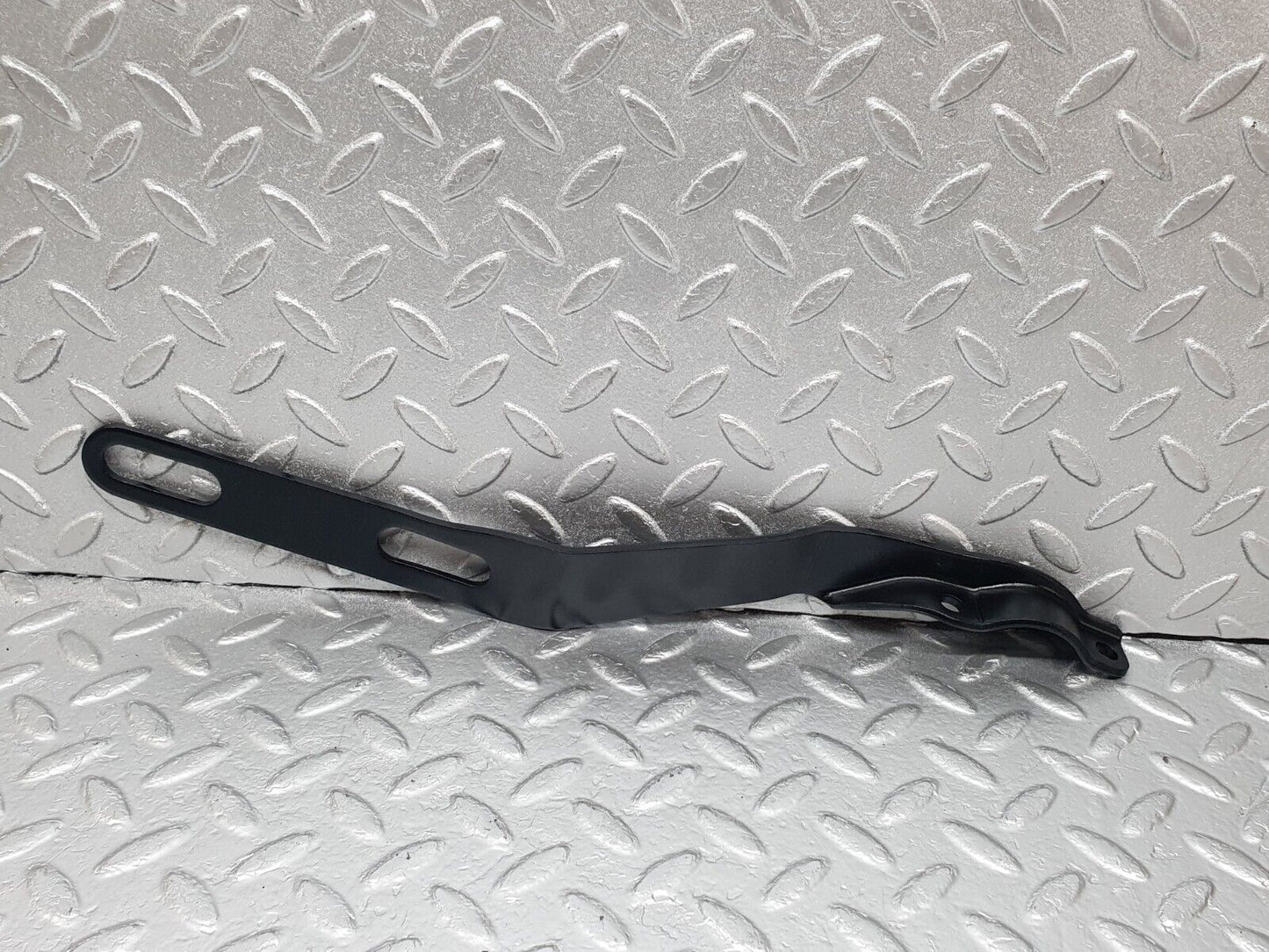 43935 Mercedes-Benz C123 230CE Coupe Exhaust Bracket