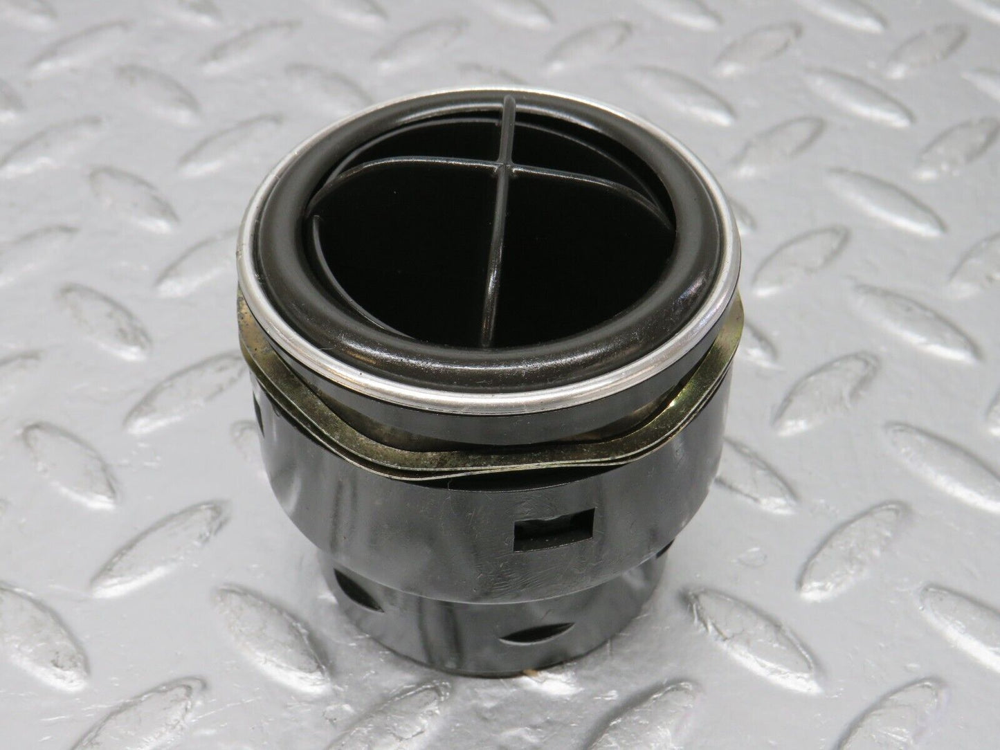 32747 Mercedes-Benz C107 R107 Dashboard Air Vent