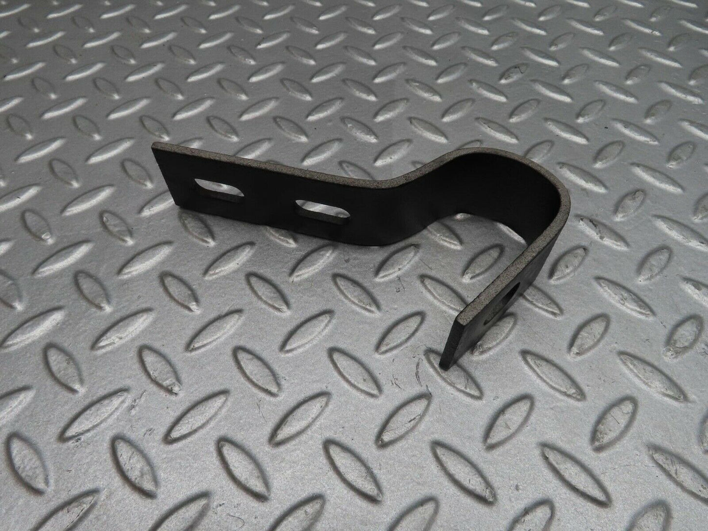 12281 Mercedes-Benz W108 280SE 3.5 Front Bumper Bracket