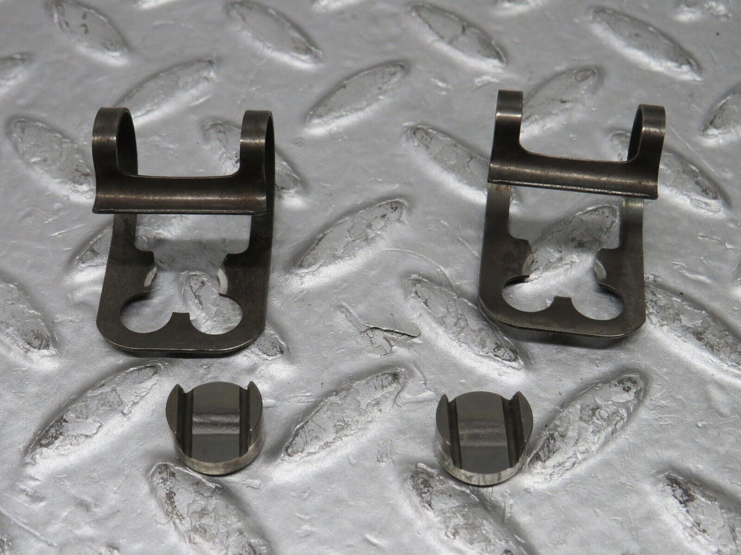 37618 Mercedes-Benz W109 300SEL Valve Rocker Arm With Spring & Tappet