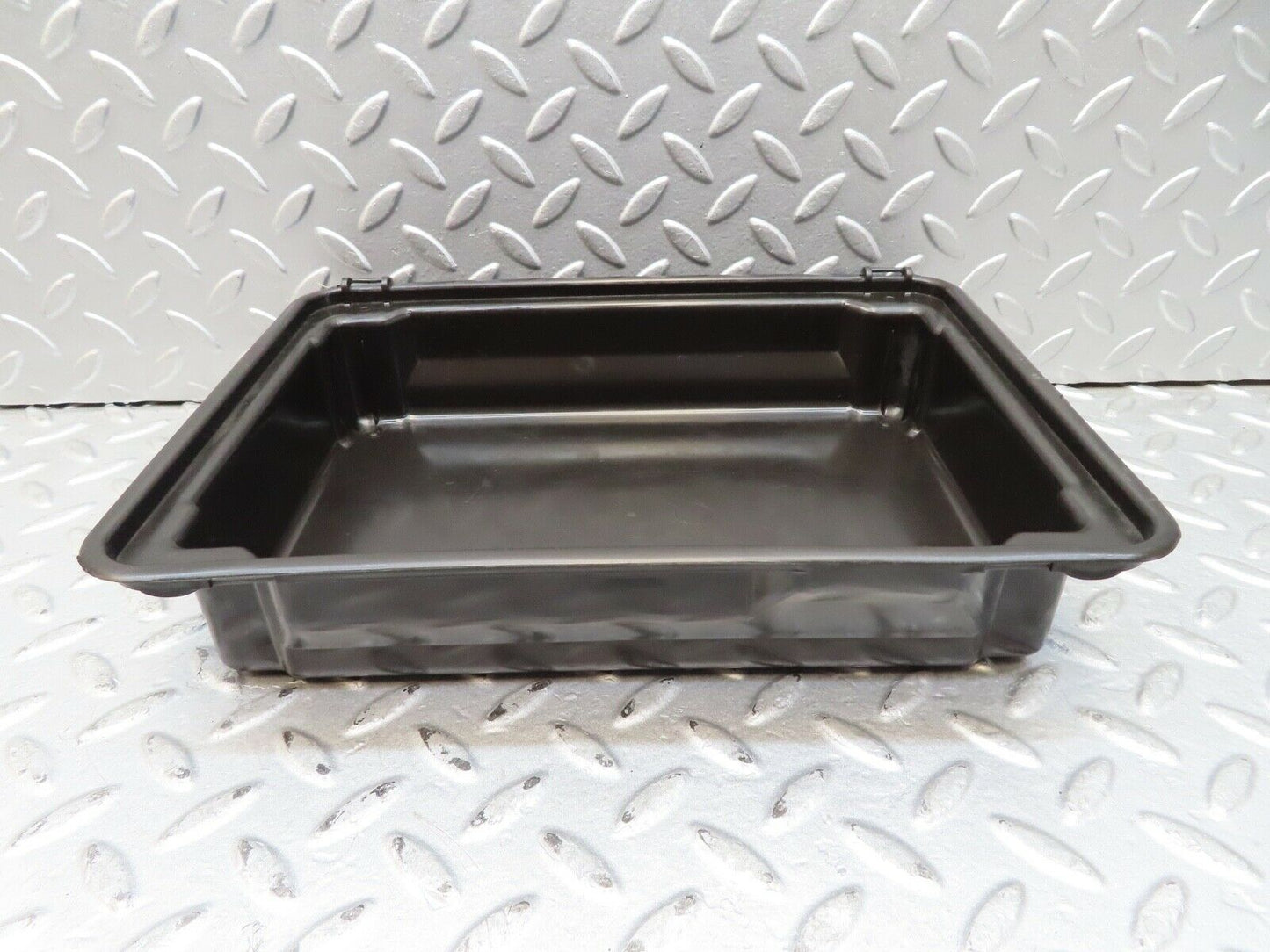 16868 Mercedes-Benz C123 280CE Coupe First Aid Box
