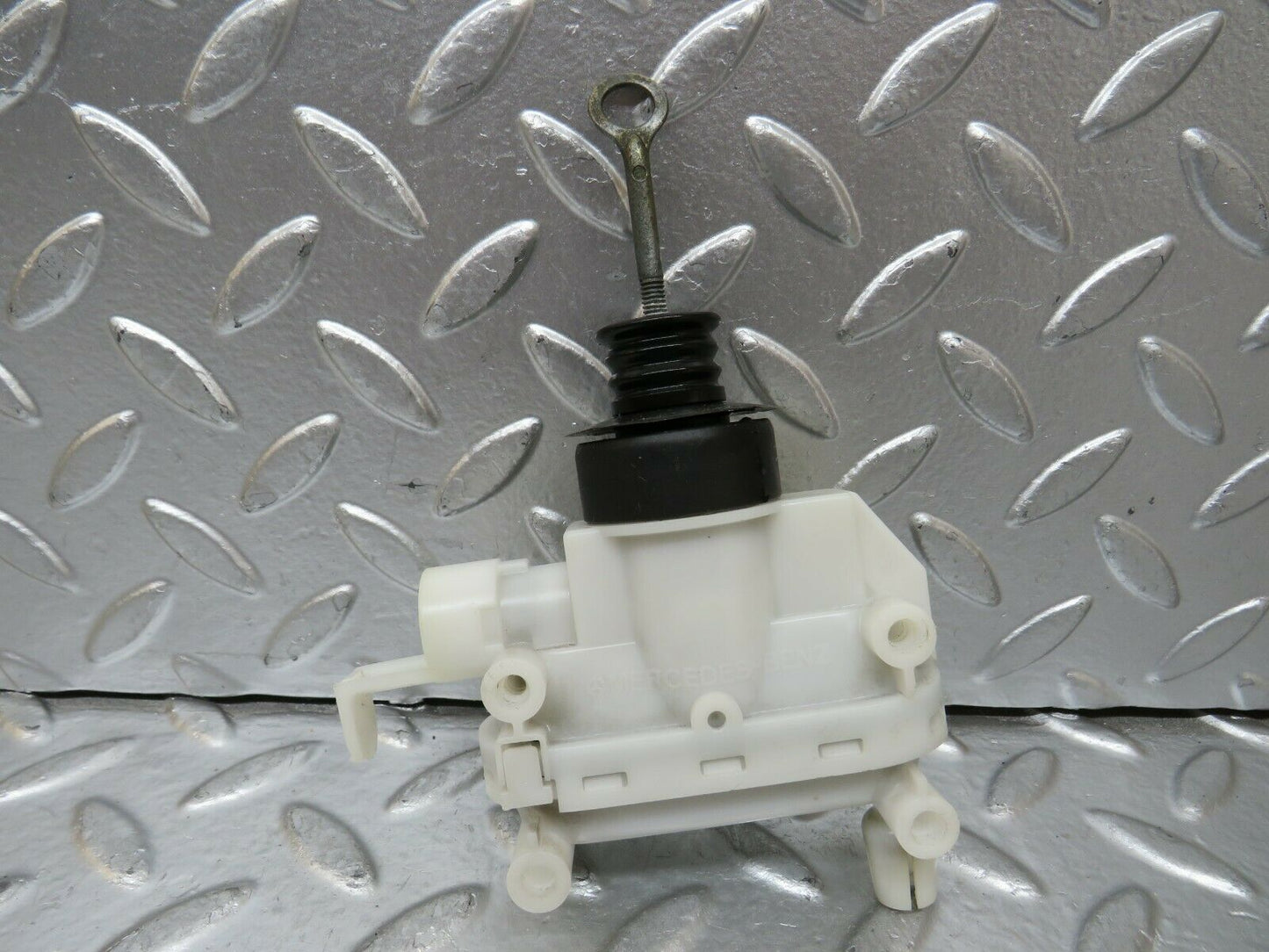 24252 Mercedes-Benz S124 220TE Door Lock Vacuum Actuator Hella Front Left