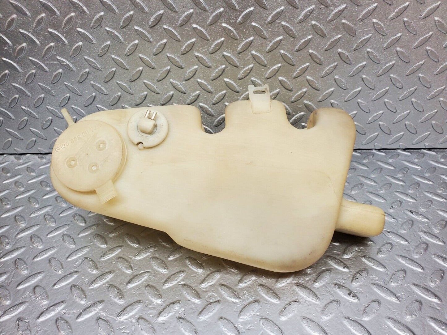 45871 Mercedes-Benz W126 420SE Windscreen Washer Fluid Reservoir 1268690620 1248690072