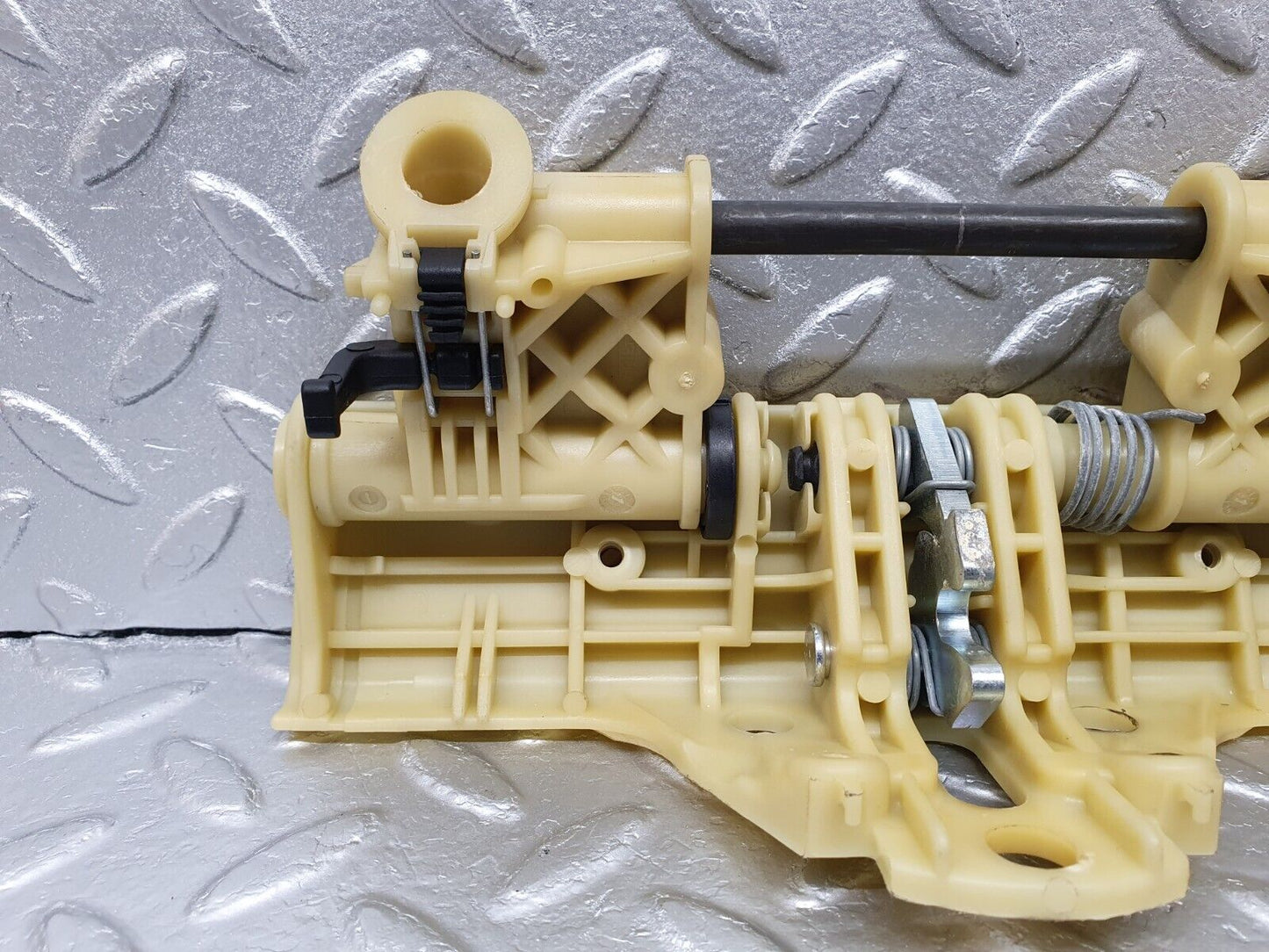 41841 Mercedes-Benz W202 C200 Headrest Folding Mechanism