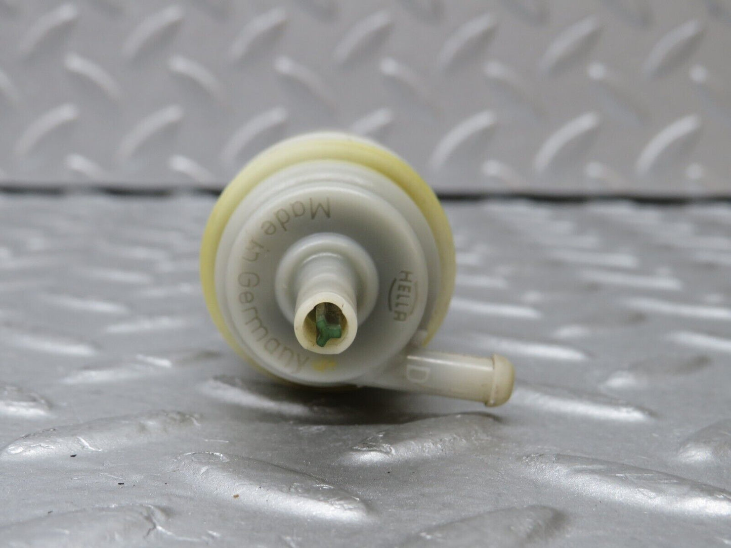 36116 Mercedes-Benz W126 420SE Windscreen Washer Pump Hella 1248690221