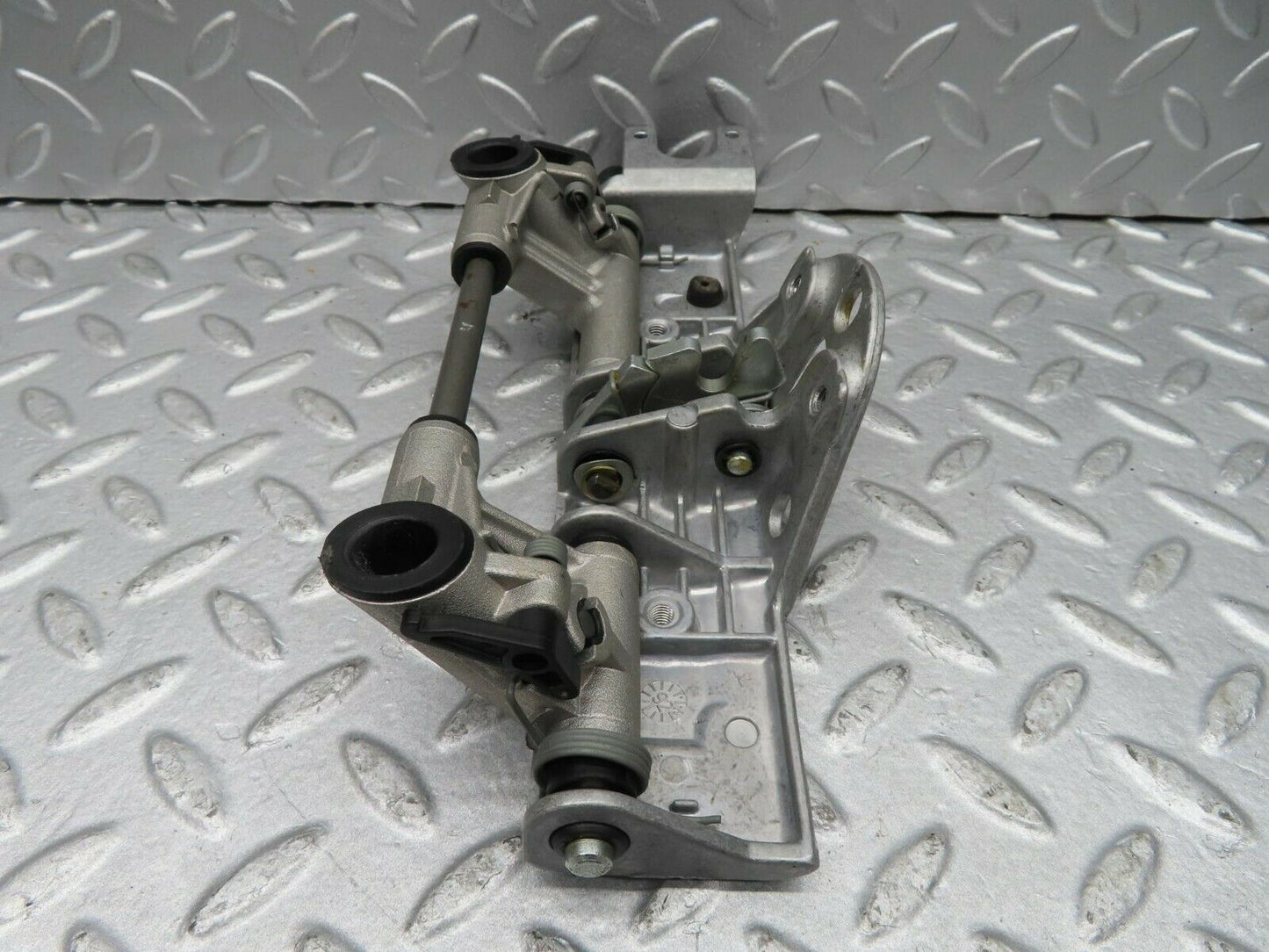 16294 Mercedes-Benz W124 260E Rear Headrest Folding Mechanism 2029700025