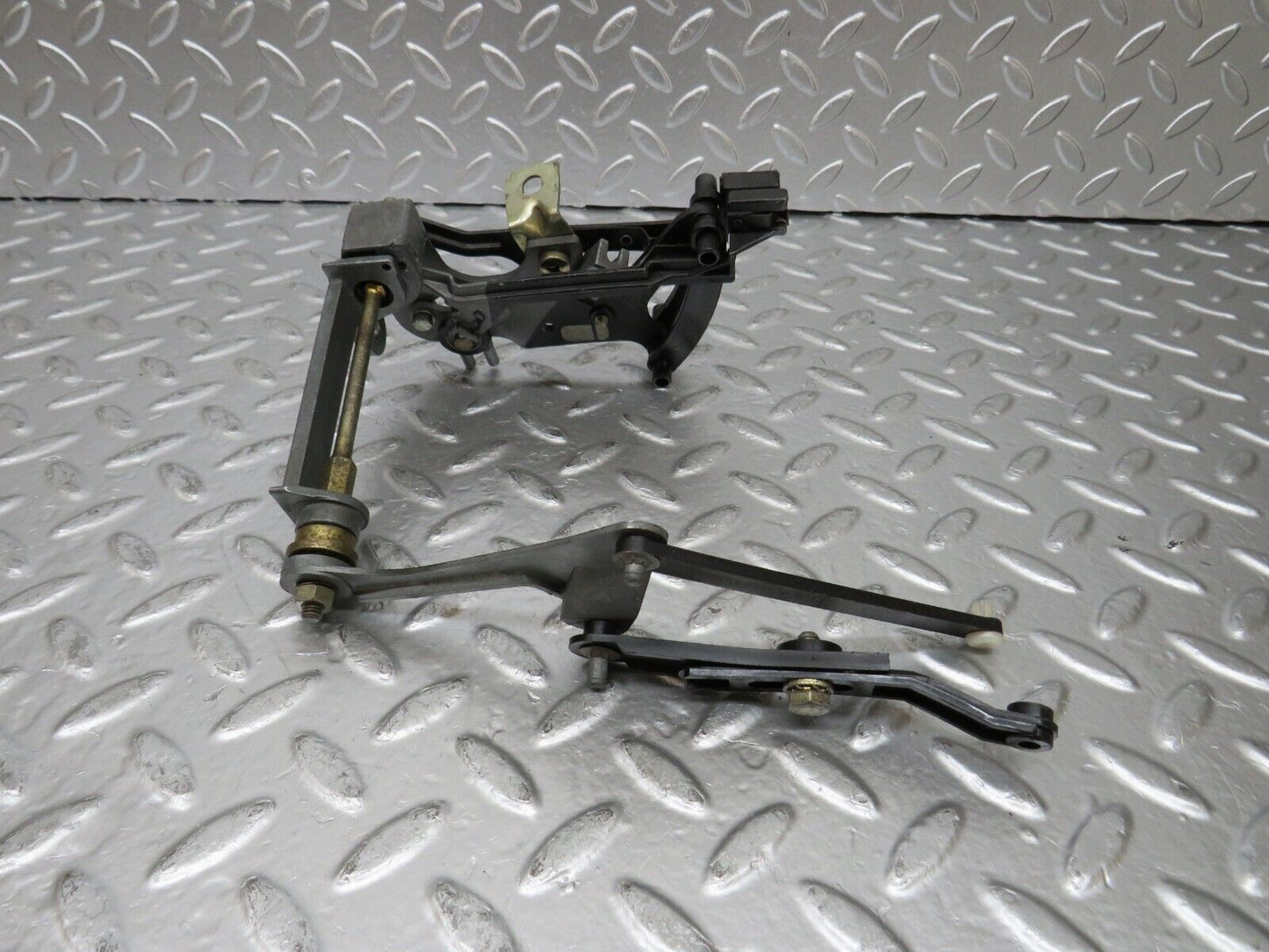 25099 Mercedes-Benz R107 C107 Heater Control Mechanism