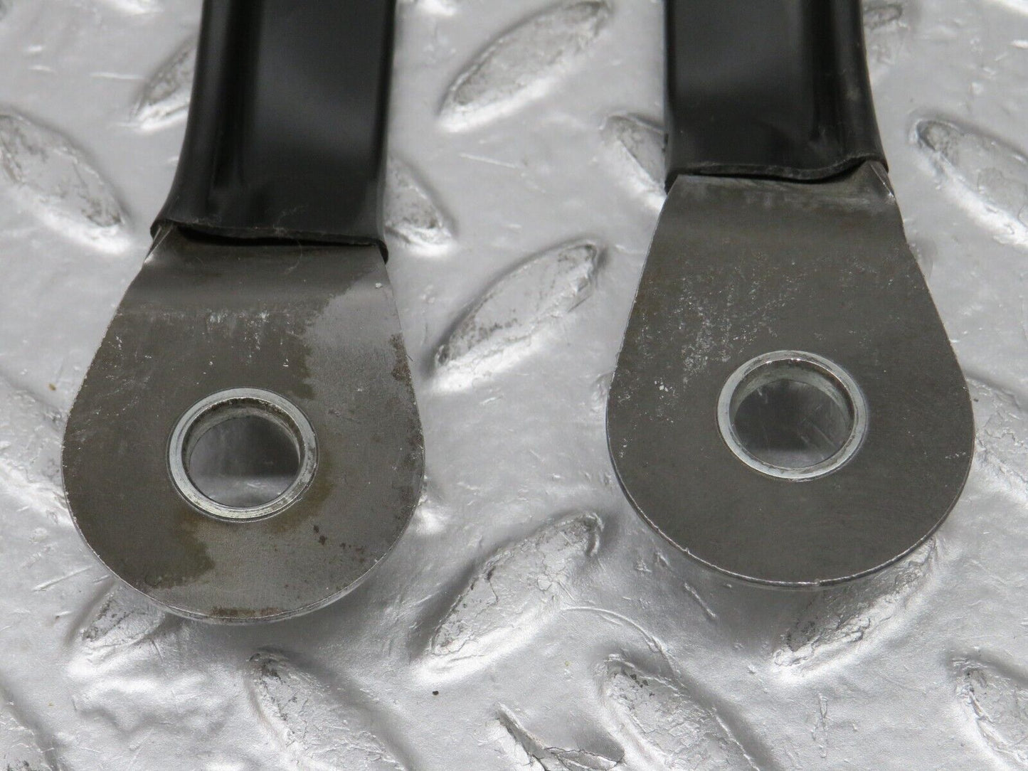 32582 Mercedes-Benz S124 300TE Wagon Seat Belt Runner Pair