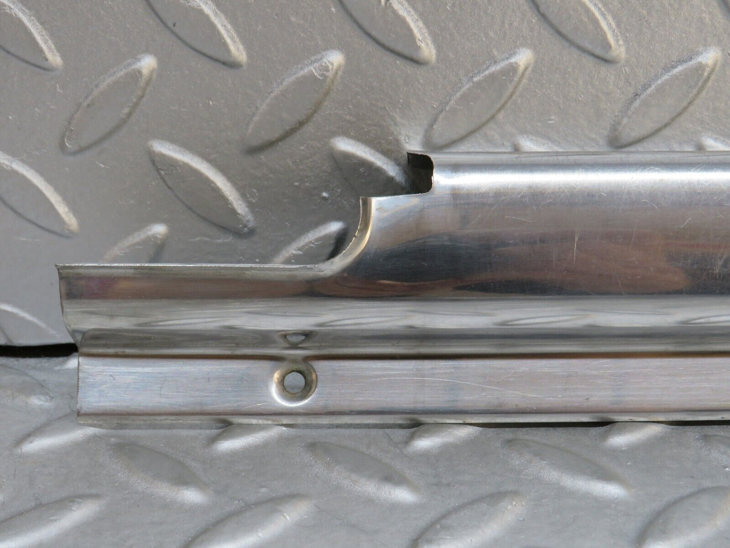 37383 Mercedes-Benz W109 300SEL Front Left Door Sill Chrome