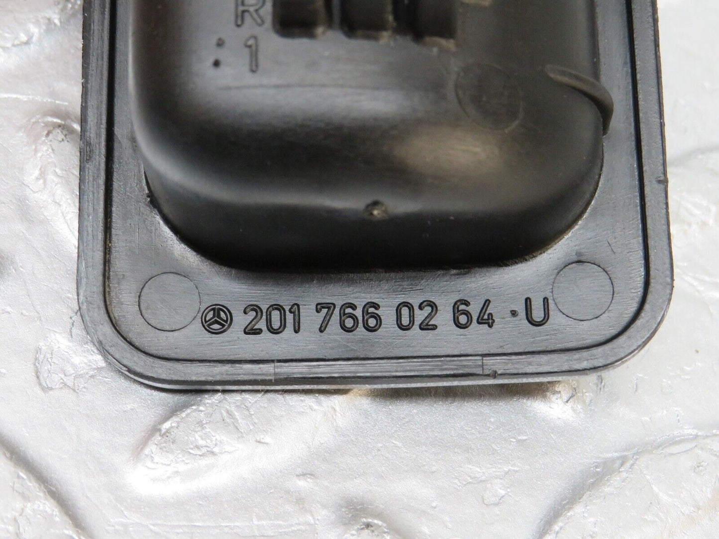 33643 Mercedes-Benz W201 190E 2.0L Right Interior Door Handle 2017660264