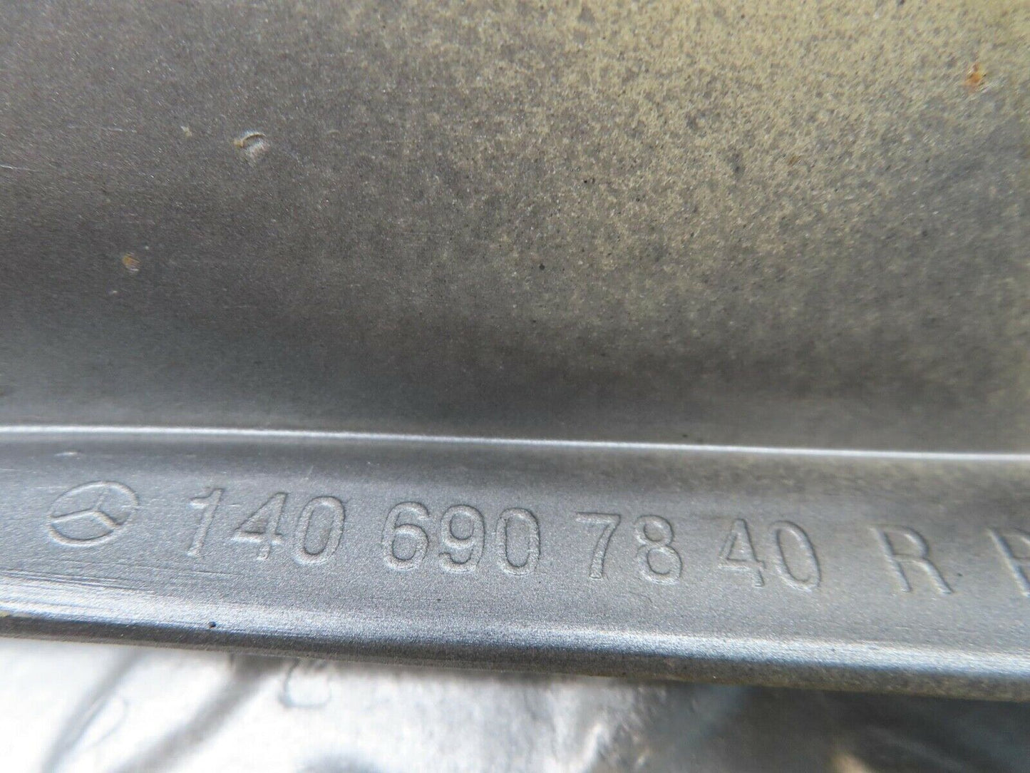 14918 Mercedes-Benz W140 S320 Rear Right Fender Moulding Trim 1406907840