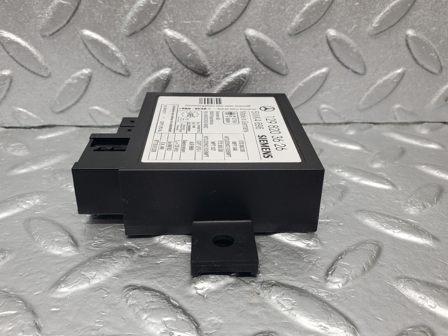 46825 Mercedes-Benz R129 320SL Coupe Immobiliser Control Unit Siemens 1298203626