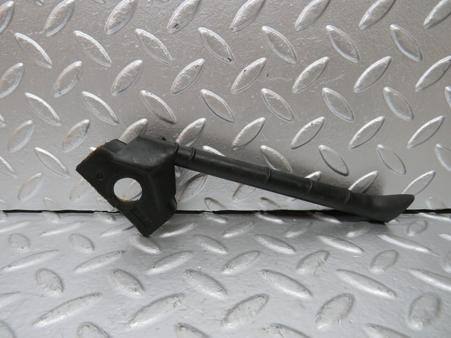 25635 Mercedes-Benz W123 200 Wiper Mechanism Tray Water Drain