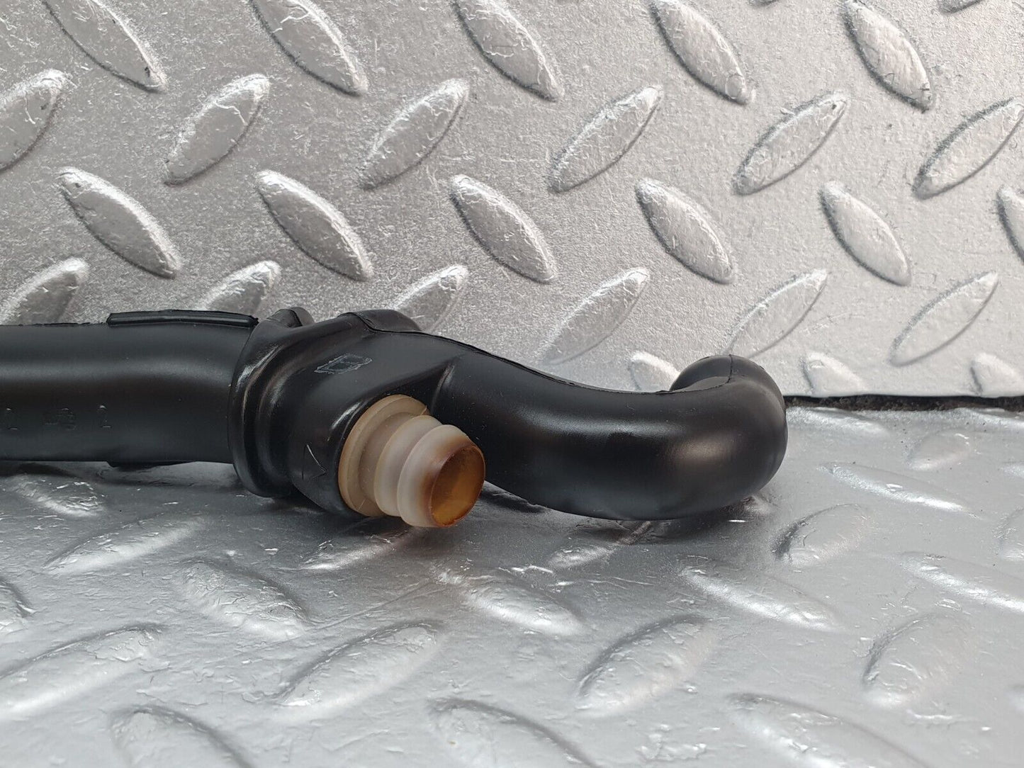 43667 Mercedes-Benz C126 380SEC Coupe Air Intake Hose Pipe 1160942082