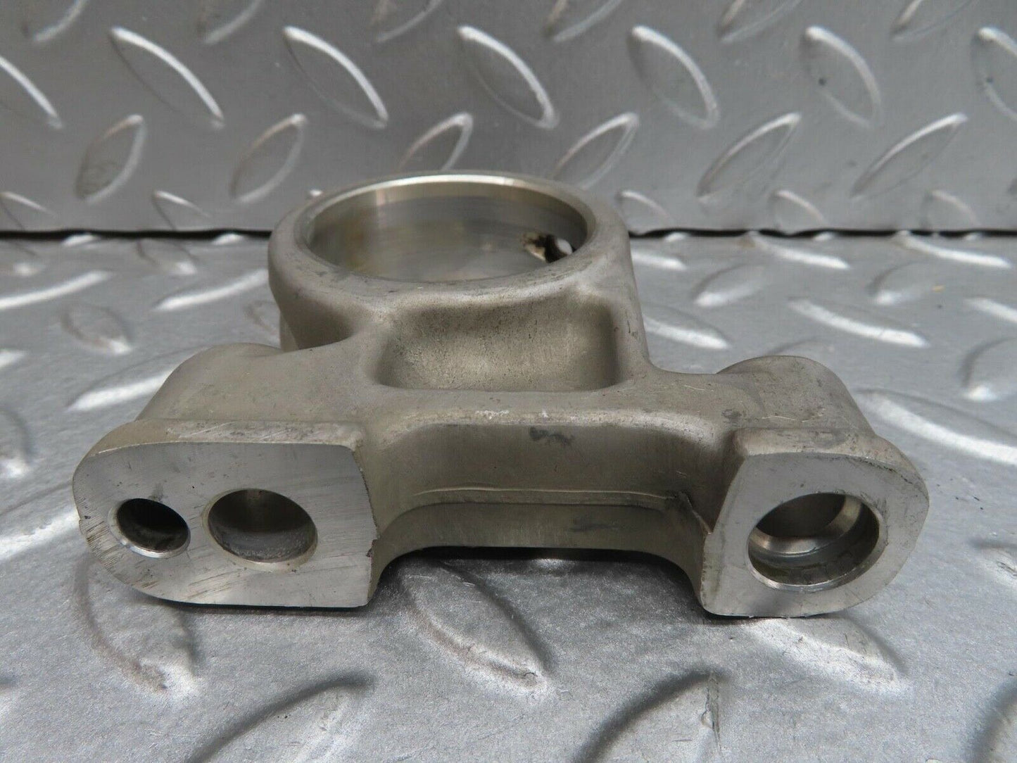 13732 Mercedes-Benz R107 450SL Camshaft Tower Bearing 1160512712