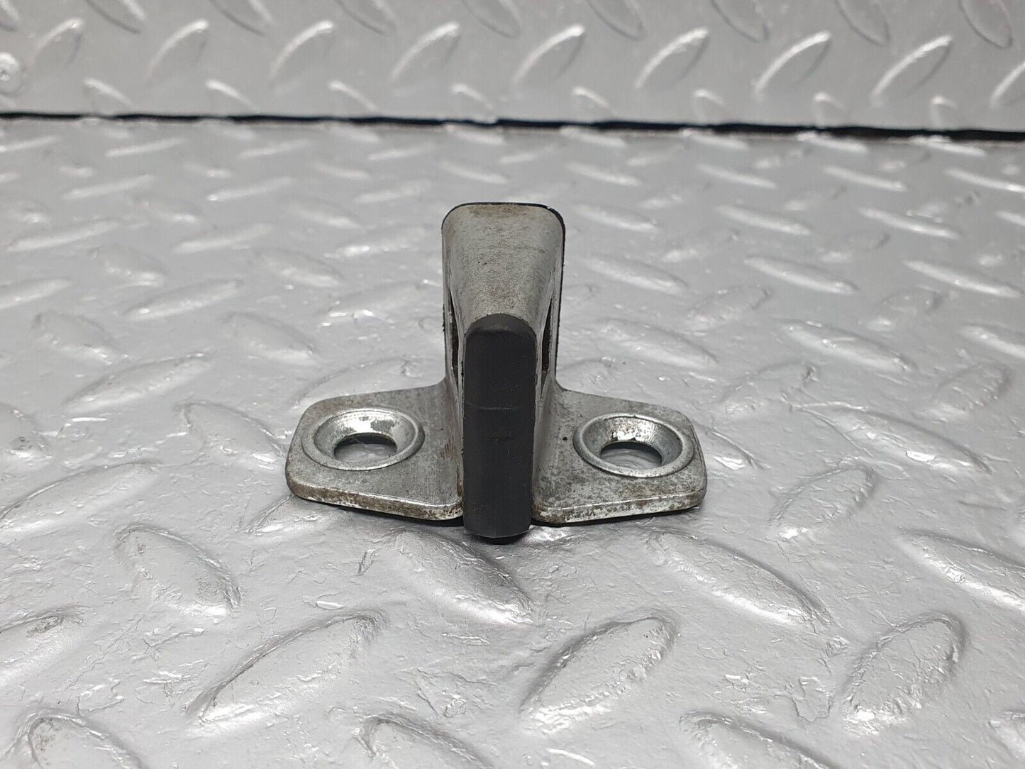 41691 Mercedes-Benz W124 200E Door Lock Latch