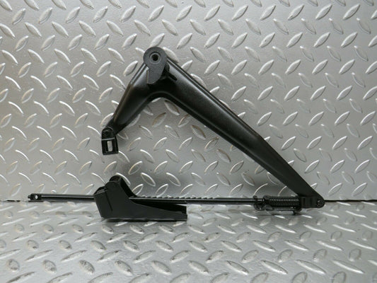 23609 Mercedes-Benz W114 280E Handbrake Regulator