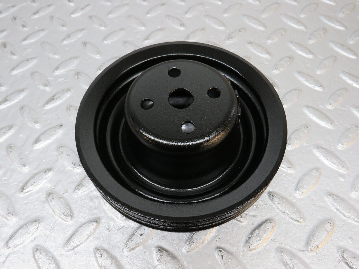 39926 Mercedes-Benz R107 350SL Water Pump Pulley