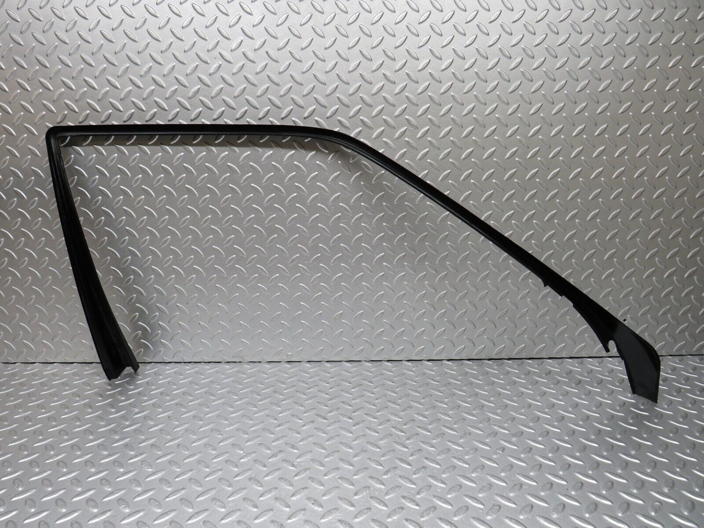 35297 Mercedes-Benz W124 Front Right Door Window Frame Trim 1247250271