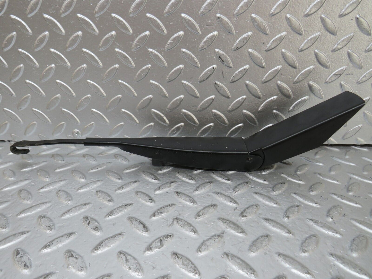 25968 Mercedes-Benz W124 280E Wiper Arm